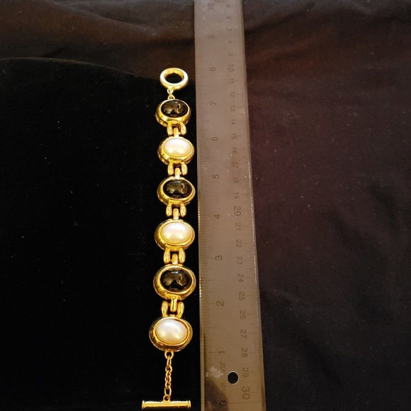 Pearl and Onyx Gem Link Bracelet - Picture 2 of 3